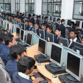 DIPLOMA IN COMPUTER OPERATOR AND PROGRAMMING ASSISTANT